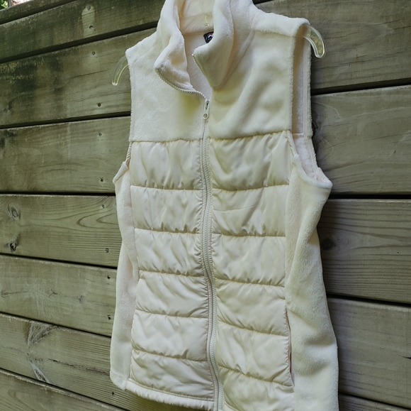 NWOT Fila Super Soft Vest/Jacket 😍 - Picture 8 of 10
